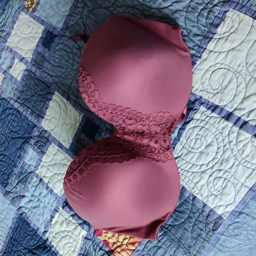 NEW Body by Victoria 38DD Strapless Removable Strap Underwire Bra, Kir/Burgundy